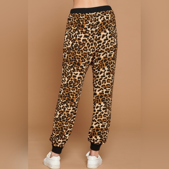 #258 🛑 S,M, L  Leopard Jogger Pants - Picture 4 of 4